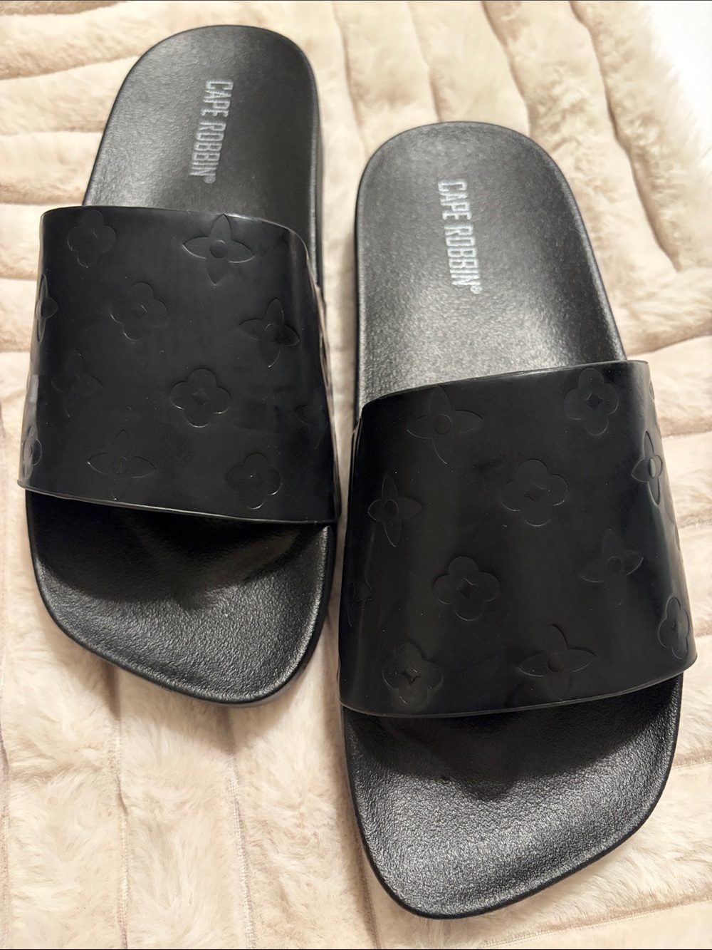Cape Robbin Black Embossed Slide Sandals - Picture 2 of 7